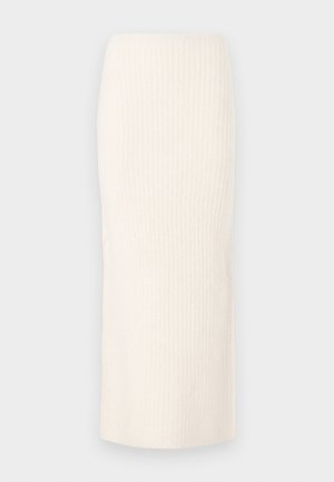 Knælang creme striknederdel med ribbet tekstur, der har et tætsiddende design og en elastisk talje for komfort.