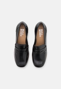 Bullboxer Lodičky s platformou - black