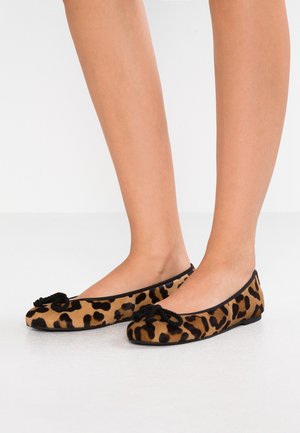 TARZAN - Ballerine - arena