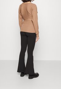 Anna Field MAMA Neule - camel