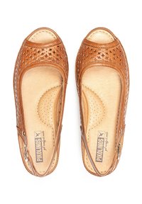 Pikolinos BENIDORM - Sandalias de cuña - brown