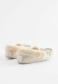 Next WARM LINED  - Domácí obuv - champagne gold