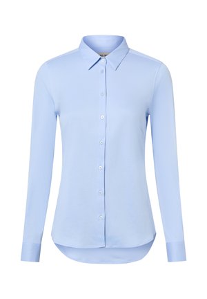 Jasnoniebieska koszula z długim rękawem i kołnierzykiem, zapięcie na guziki z przodu oraz zaokrąglony dół. Wykonana z gładkiego, miękkiego materiału.