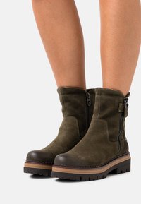 thumbnail: Marco Tozzi Dames Laars - Modieuze Stiefel Met Zacht Voetbed