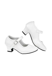 Zapatos de vestido para chicas blancas con tacones bajos y correas ajustables sobre un fondo blanco.