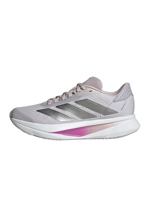 Zapatilla de running ligera en color lila claro y blanco. Parte superior de malla, detalles plateados y suela degradada en rosa con etiqueta "LIGHTMOTION".