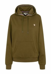 Olíva zöld kapucnis pulcsi puha anyagból, kenguru zsebbel, húzózsinórral ellátott kapucnival és egy kicsi, hímzett logóval a mellkasán.