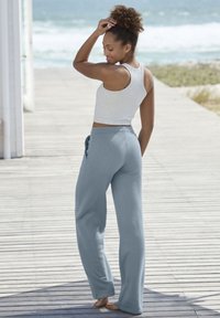 Vivance Jogginghose - blau