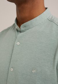 WE Fashion The Knitted - Camicia - green