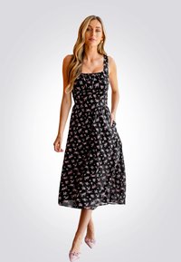 Cupshe DITSY FLORAL PRINT - Vestido informal - black pink