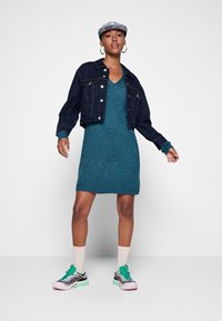 JDY JDYELANORA V-NECK NOOS - Pulóverruha - atlantic deep