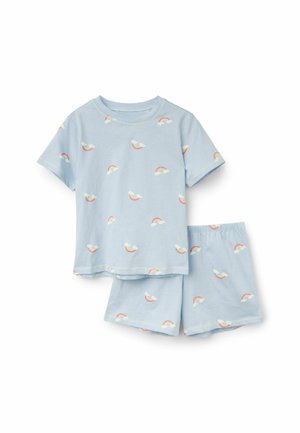 Jasnoniebieski dziecięcy komplet z krótkim rękawem i szortami, z małymi wzorami tęczy i chmur nadrukowanymi na całym materiale.