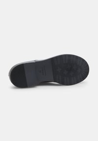 Bata Stringate - nero