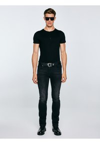 No seleccionado, schwarz