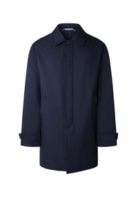 Navyblauwe, waterdichte jas met een rechte snit, knoopsluiting, zijzakken en opgerolde mouwen. Gladde stoftextuur en minimalistisch ontwerp.