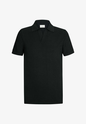 Schwarzes Polohemd mit kurzen Ärmeln aus weichem Stoff, mit flachem Kragen, einer Knopfleiste ohne Knöpfe und einer dezenten Textur.