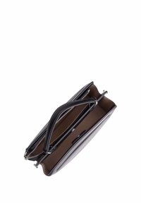 Sac à main en cuir noir avec un design structuré, des poignées supérieures, une fermeture à double zip et une doublure intérieure beige.