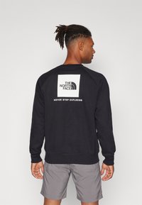 The North Face - RAGLAN BOX CREW - Športni pulover - black Miniaturna slika 1