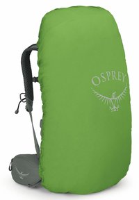 Cubierta para mochila Osprey verde impermeable con una textura suave, diseño ajustado y logotipo reflectante. Incluye un bolsillo de almacenamiento para mayor portabilidad.