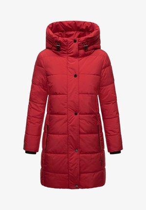Geacă pufoasă roșie cu guler înalt, butoane frontale și buzunare laterale cu fermoar. Prezintă un model matlasat și mansete elastice pentru un plus de căldură.