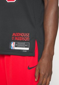 Nike Performance NBA CHICAGO BULLS - NBA mez - black/university red