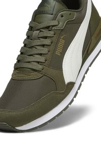 Puma ST RUNNER V3 NL - Sneakers basse - dark olive vapor gray olive