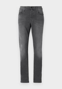 Selecionado, faded blade