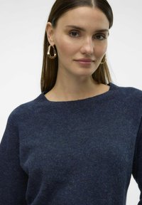 Vero Moda VMDOFFY LS O-NECK GA NOOS - Džemper - navy blazer