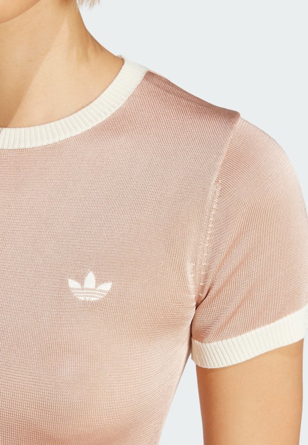 KNITTED 3-STRIPES SHORT - Print T-shirt - ash pearl3