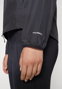 The North Face HIGHER RUN JACKET - Vjetrovka - black
