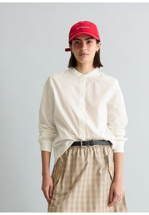 MIT FALTEN-DETAIL REGULAR - Chemisier - silky white