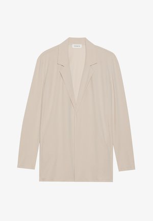 Beige åben front blazervest lavet af letvægtsstof. Har lange ærmer, spidse revers og sidelommer. Glat tekstur, minimalistisk design.