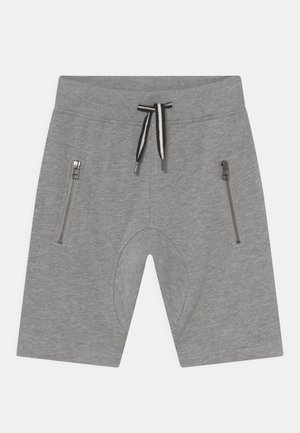 Grå atletiske shorts lavet af blødt stof, med lynlåslommer i siden og en drawstring talje med kontrastende sorte detaljer.