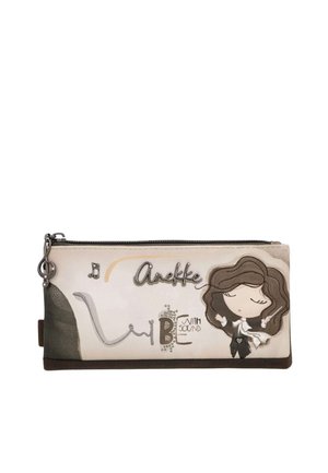 Astuccio rettangolare crema e marrone con cerniera, con bambina dei cartoni animati, note musicali e testo con la scritta "Anekke Live B with sound."