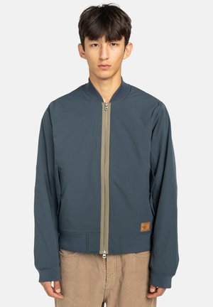 - Kurtka Bomber