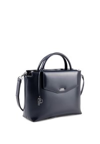 Marineblaue Ledertasche mit strukturiertem Design, zwei oberen Tragegriffen, abnehmbarem Schulterriemen und einer Vorderseite mit silbernem Logo-Akzent.