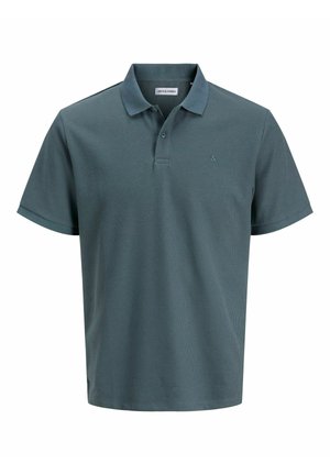 Koszulka polo w ciemnym odcieniu teal, z teksturowanej tkaniny, z zapięciem na dwa guziki, krótkim rękawem i małym logo na piersi.