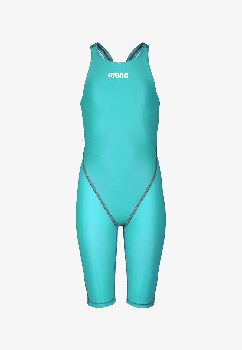 Costume da nuoto competitivo color turchese, lunghezza fino al ginocchio, con sottili spalline e logo "arena" bianco sul petto.