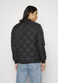 Lindbergh QUILTED - Ελαφρύ μπουφάν - black