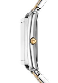 Silberne Edelstahl-Uhr mit rechteckigem Gehäuse, goldfarbener Krone und einem schlichten Design. Das Armband besteht aus abwechselnden Metallgliedern.