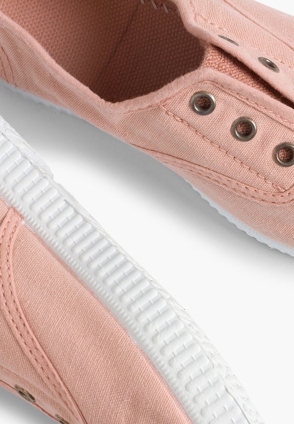 Sneaker low – maquillaje