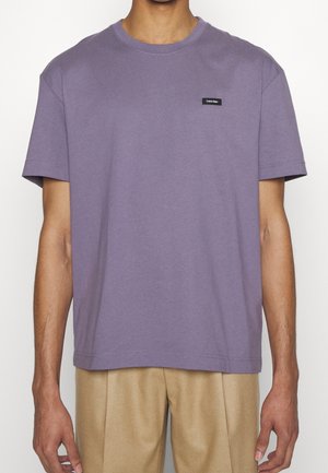 Camiseta básica - purple