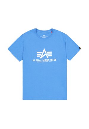 T-shirt di cotone blu con scollo rotondo, maniche corte e logo "Alpha Industries" in bianco con elementi di design stilizzati.