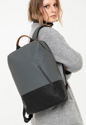 Aunts & Uncles HAMAMATSU - Zaino - gravity grey