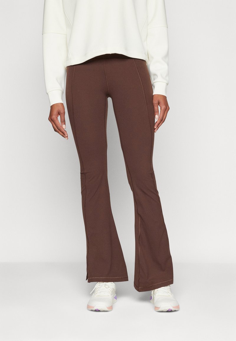 Sweaty Betty SUPER SOFT FLARE YOGA TROUSERS - Donji dijelovi trenirke - cacao brown