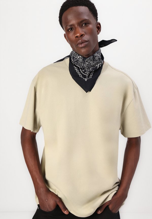 OVERSIZED  - Basic T-shirt - light khaki2