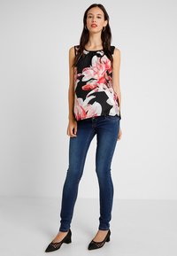 MAMALICIOUS MLLOLA - Traperice uskog kroja - blue denim