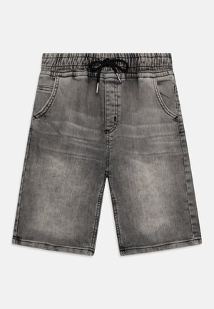 Szare szorty z denimu z elastycznym paskiem i czarnym sznurkiem oraz przednimi kieszeniami, z lekkim wyblaknięciem i przeszyciami.