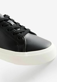 Next Sneaker low - black