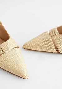 Next Pumps - natural